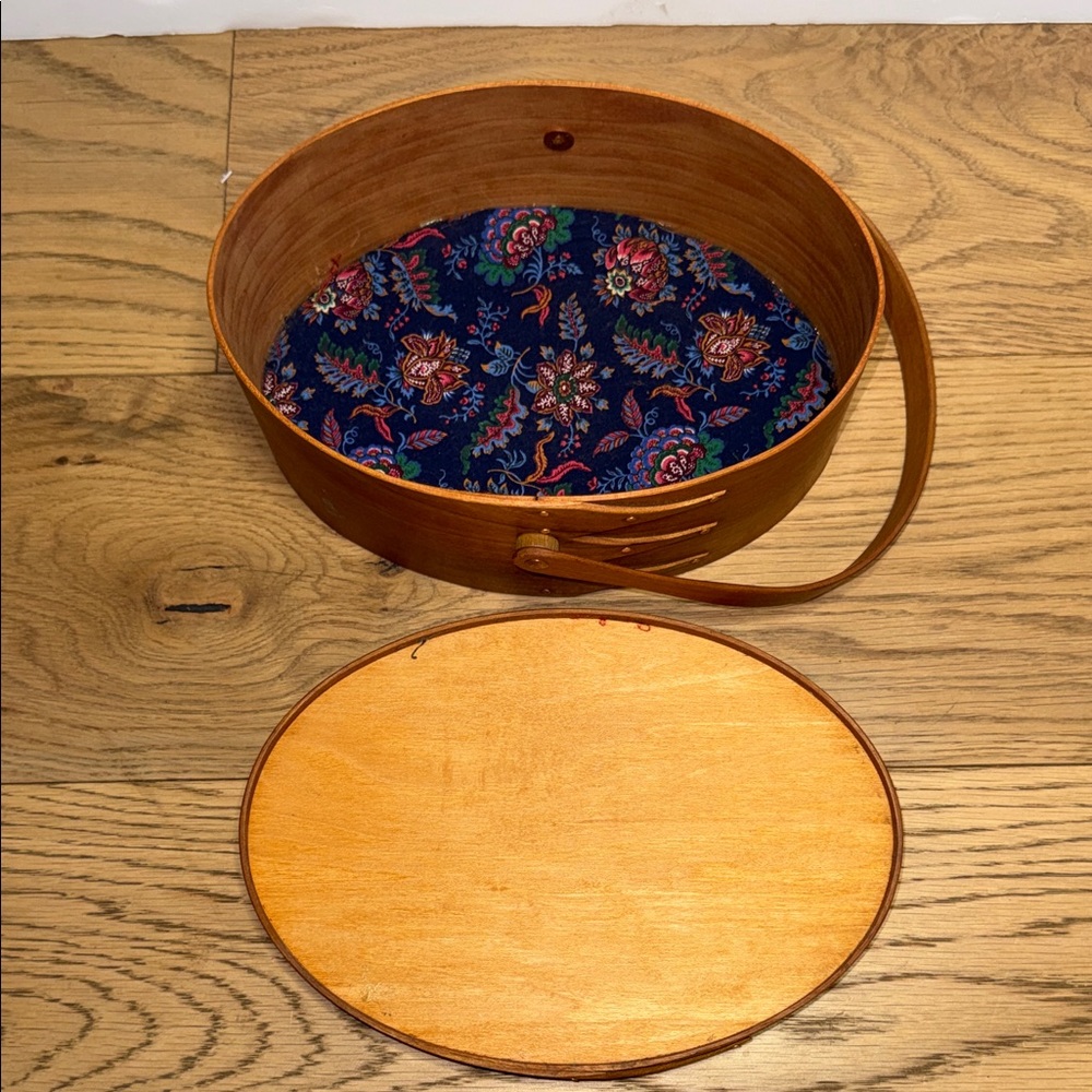 Shaker Sewing Basket Embroidered Lid Wooden Basket - Picture 8 of 14